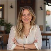 Tutorin, welche die Potenziale von Grundschüler*innen erkennt und sieht, wo Entwicklungspotenzial liegt.